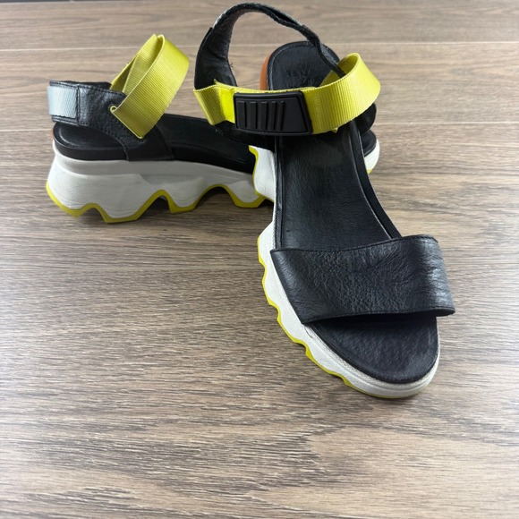 Sorel Shoes - Sorel Kinetic Impact Y-Strap Standal Black/Yellow/White Size 9.5 Womens Outdoor